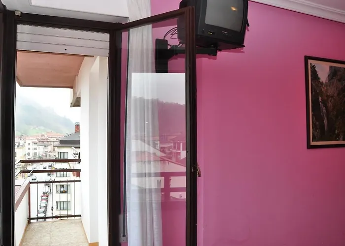 Reconquista Pensión 3*