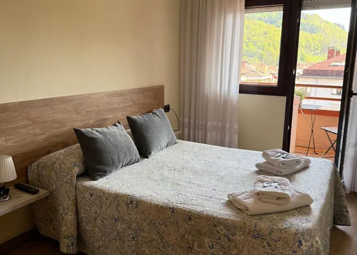 Reconquista Pensión 3*